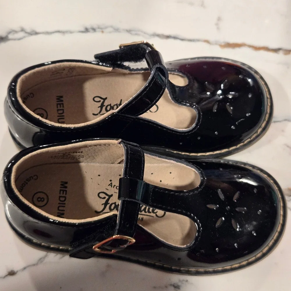 Footmates Black Patent Leather‎ Mary Jane Shoes Girls Size 8 Medium Arch Support